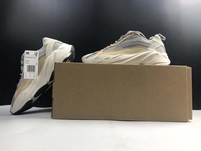 GY7924 Cream Boost Yeezy 700 Adidas V2 Cream 0716
